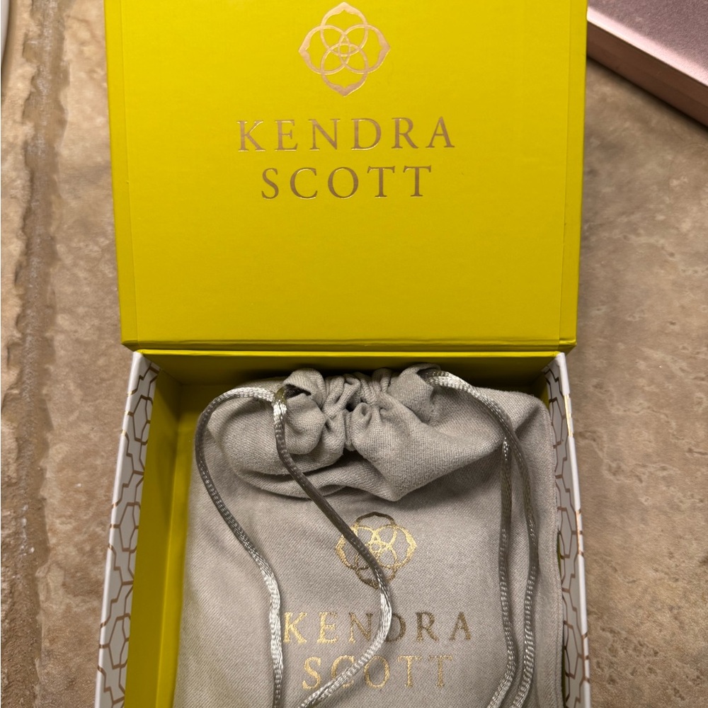 Silver Heart Pendant Necklace - Picture 3 of 5